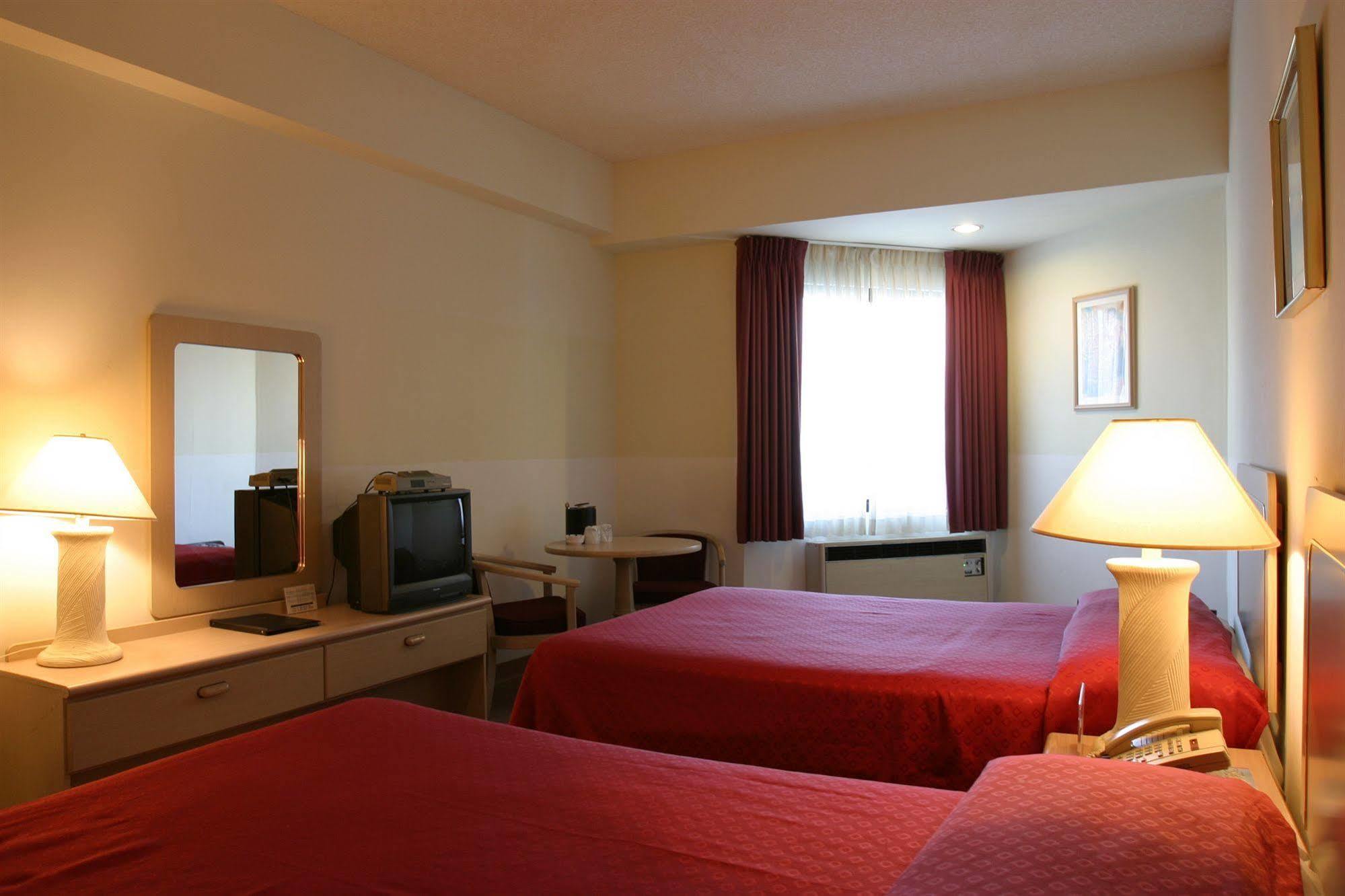 Grand Plaza Hotel Tumon Exterior photo